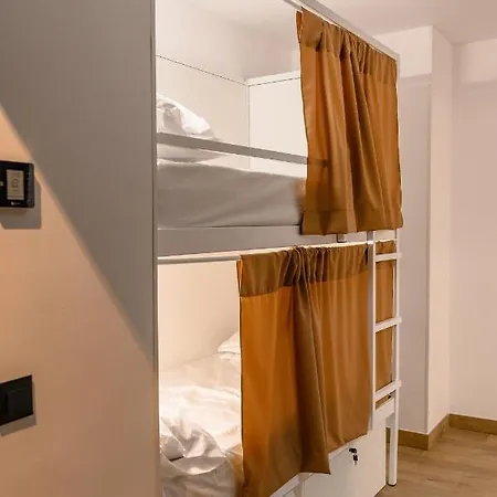 Hostel Vad - Youth Age Limit 18-49